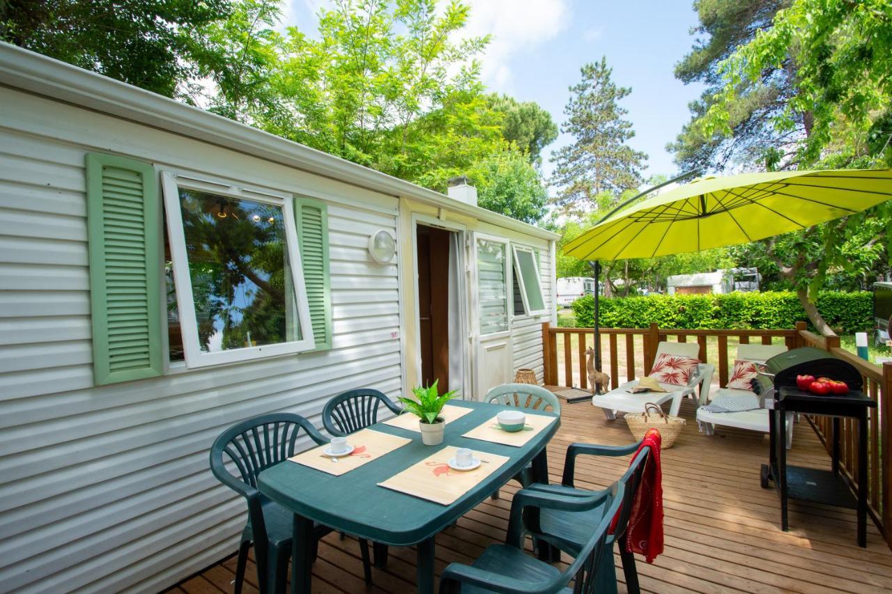 Camping Les Mimosas Hotel Pégomas Buitenkant foto